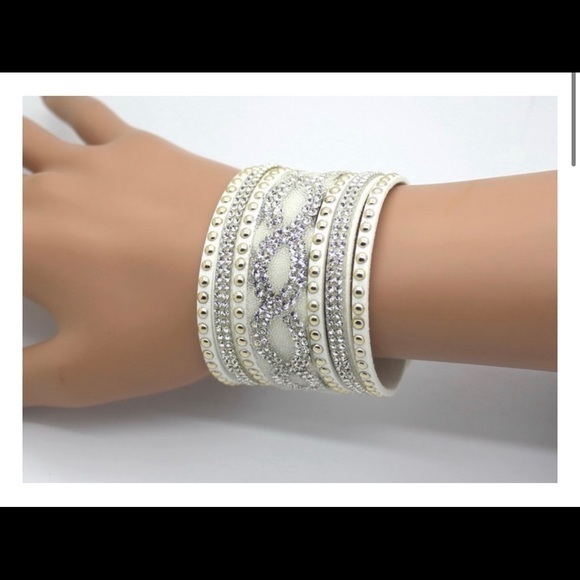 Off White Rhinestone Wrap Bracelet - Picture 3 of 3